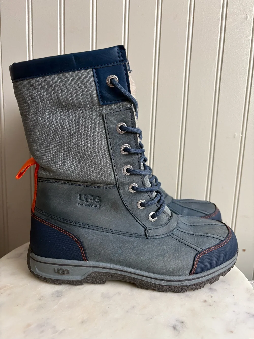 UGG Butte II Waterproof Leather Winter Boots Youth Boys 4 Blue Snow Outdoors EUC